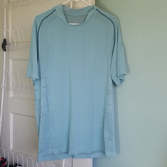 Lululemon Athletica Technical Short Sleeve Tee Perforated - Picture 1 of 5